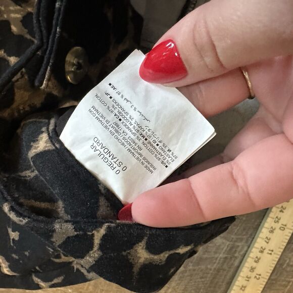 Old Navy Mid Rise Harper Pant Leopard Cheetah Cropped Ankle Size 0 Regular - Picture 3 of 5